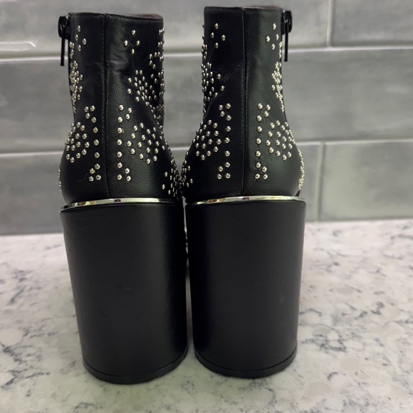 Givenchy Studded Black Leather Open Toe Btine Ouv Bootie Sz 7 Boots - Picture 5 of 12